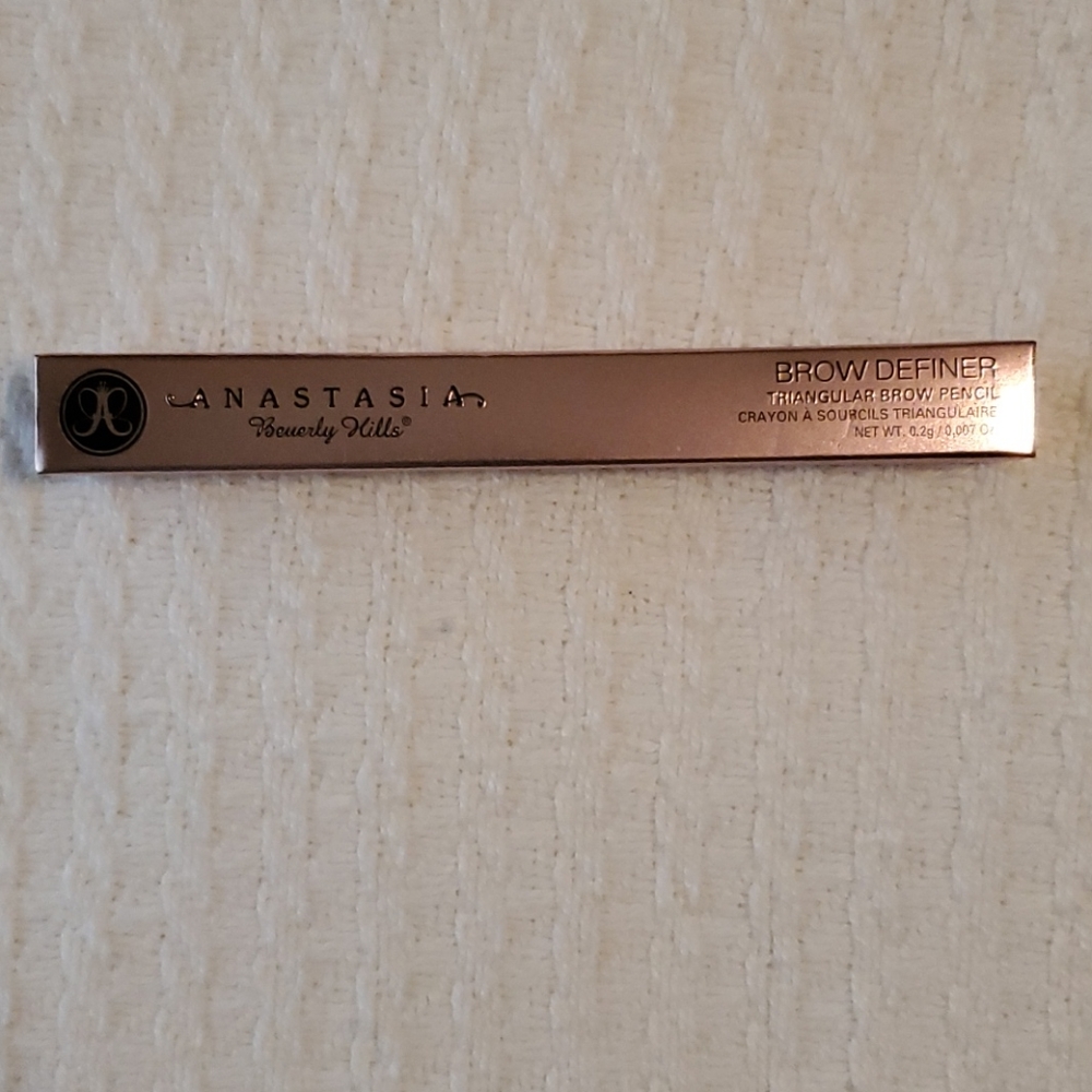 NWOT Anastasia soft brown brow definer